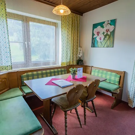 Huberhof 6 By Alpenidyll *